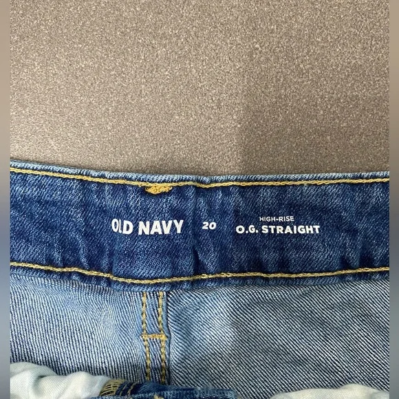 NWOT Women’s Old Navy OG Straight High Rise Shorts - Picture 3 of 3